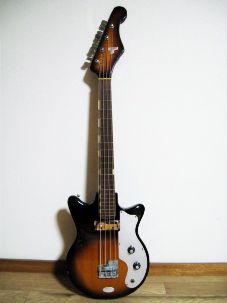 Teisco BS-101 買い取りました。デジマートにて 88,000円で販売