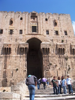 アレッポ城砦の入り口