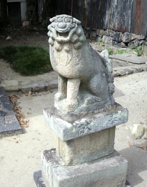 鎮宅霊符神社の狛犬「阿」