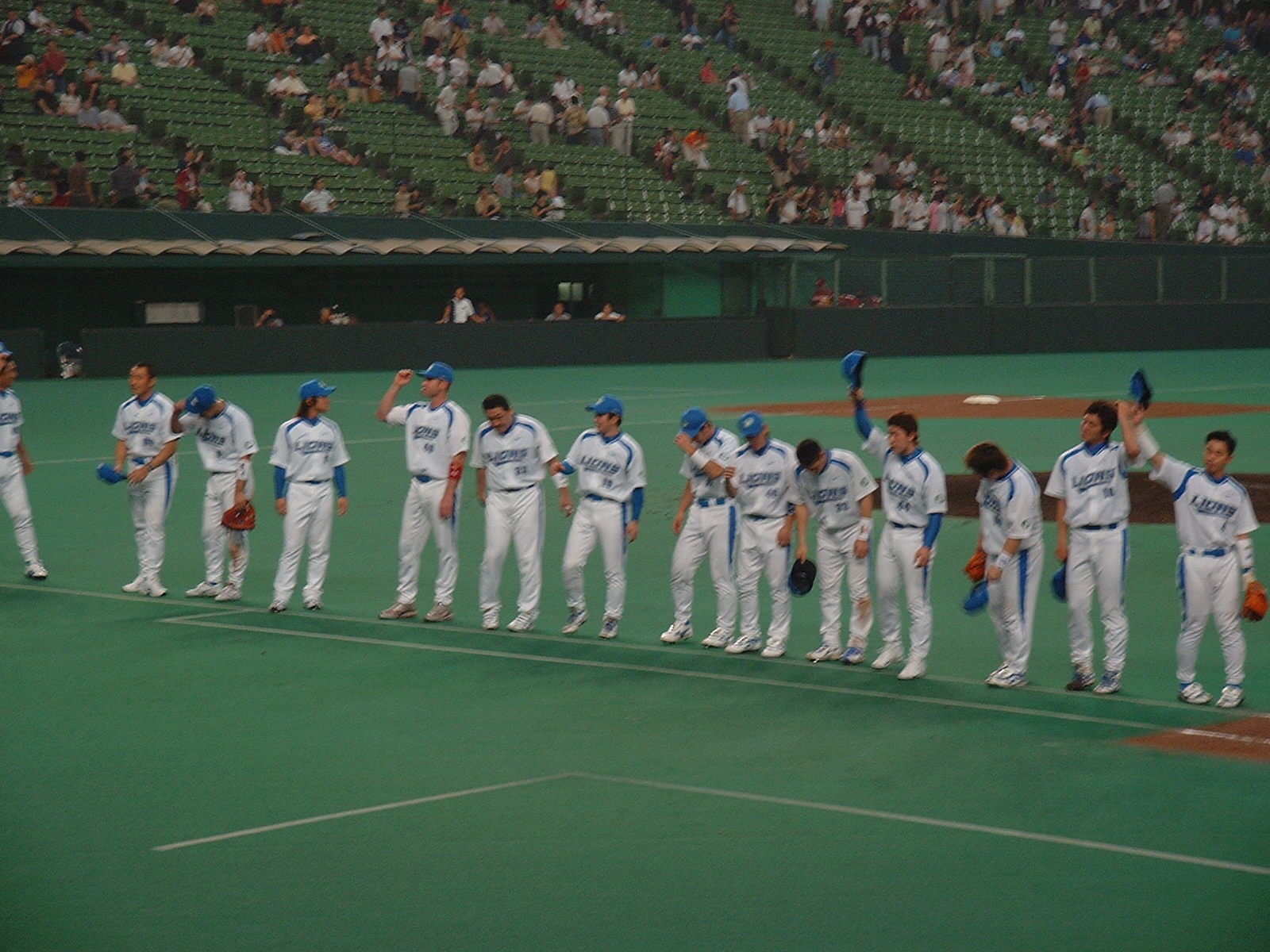 試合後のファンへの挨拶