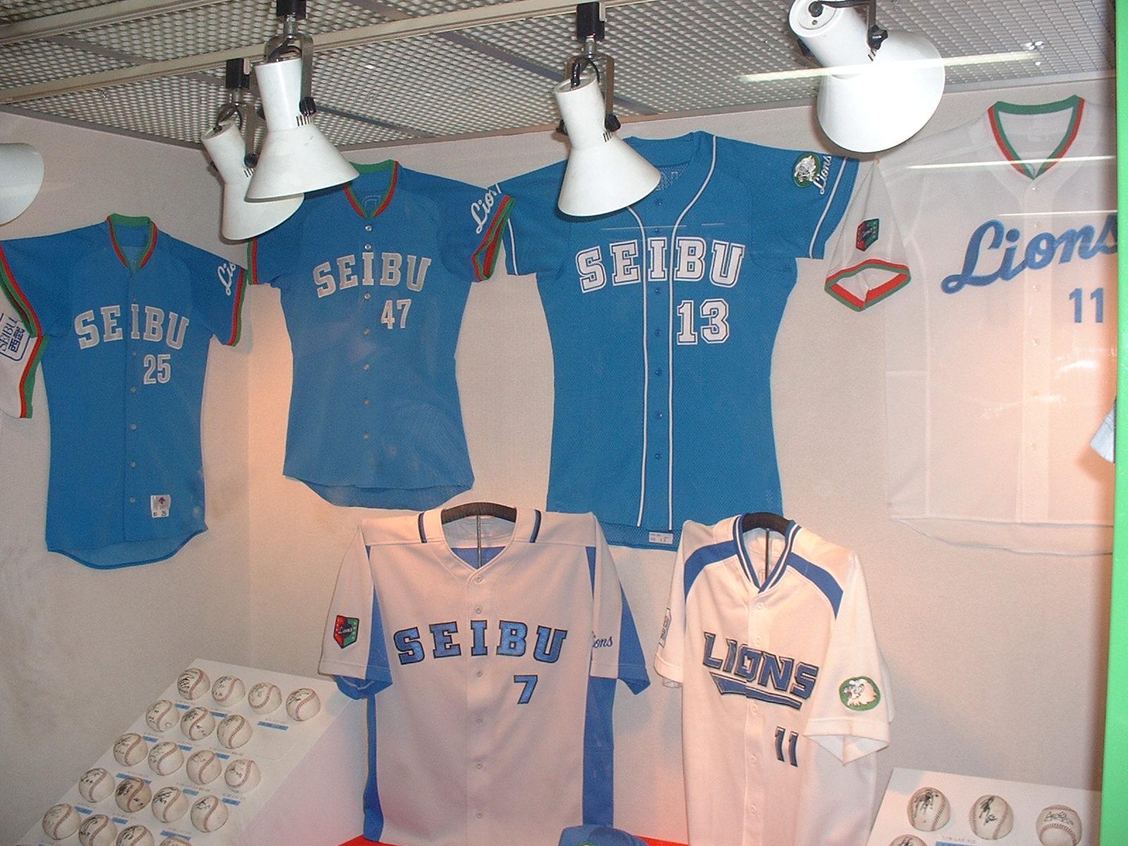 西武の過去のユニフォーム