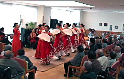 慰問 in 老健こまくさ