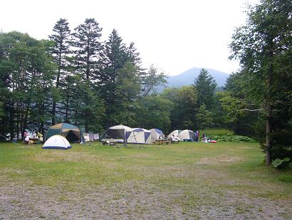 然別湖北岸野営場湖畔より