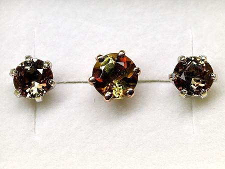 アンダルサイトのピアス