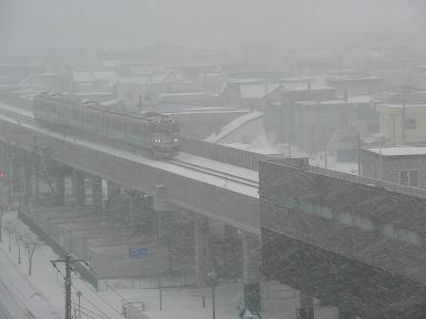 090215夕方から吹雪のＪＲ札沼線.jpg