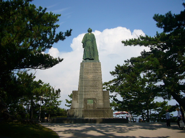 四国旅行 坂本龍馬の後姿 のほほん一人旅行記 楽天ブログ