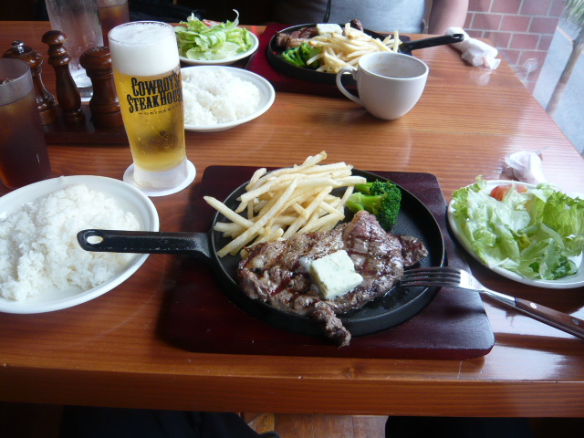沖縄でのステーキ.jpg