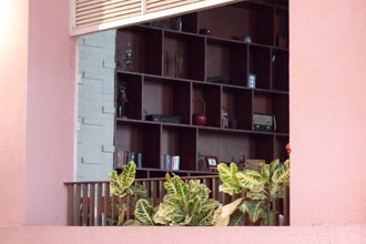 cheas-cafe.jpg
