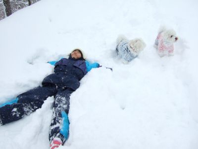 雪の上で「大の字」だぁー