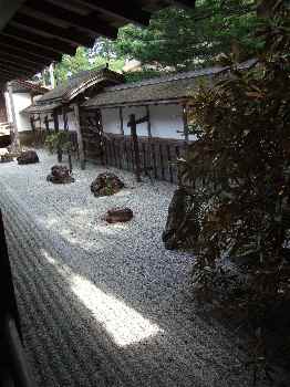 高野山金剛峯寺庭２.jpg