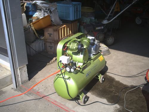 コンプレッサー