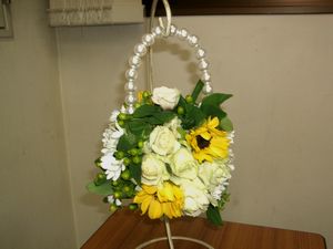 flower bouquet March 011.JPG