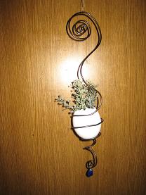 ワイヤーを使って