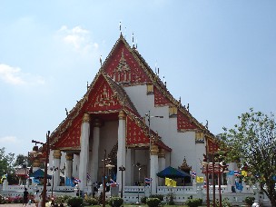 viharn phra mongkon bophit