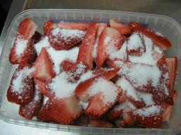 strawberry+suger.jpg