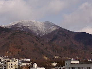 こっちの山