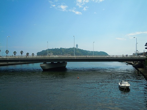 江ノ島通過