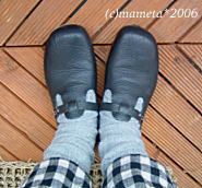 shoes080122.jpg