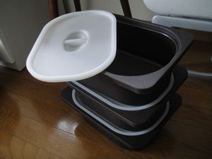 スタッキングできる箱。