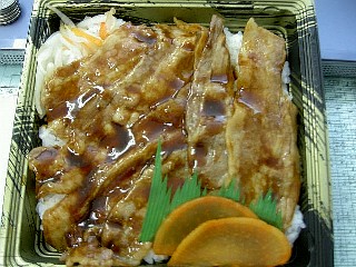 桃豚カルビ重2.JPG