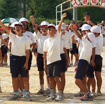 2007年9.22運動会 094大玉送り.jpg