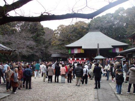 090222餅投げ 005.jpg