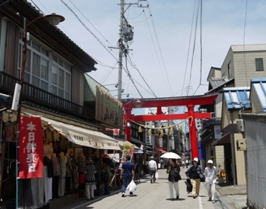 a千代保 2参道1.jpg