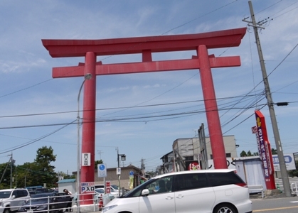 a千代保 3南口大鳥居.jpg