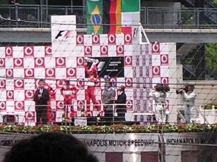 Podium 3