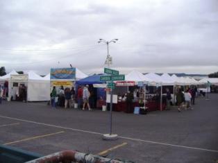 wkend market2.jpg