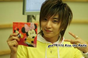 060505kiss-1s.jpg