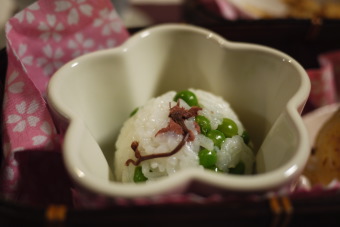 グリーンピースご飯料亭風