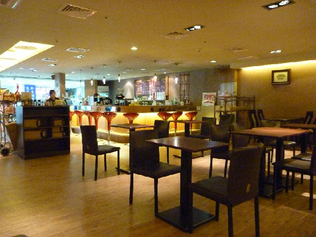 2009.9.19pm16:12空港内喫茶店