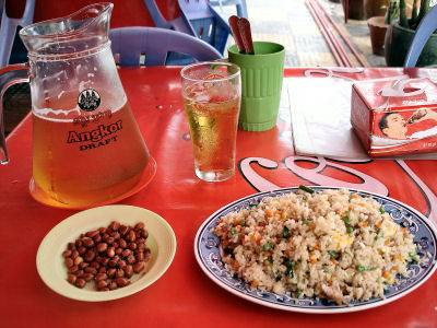 ビールと焼き飯.jpg