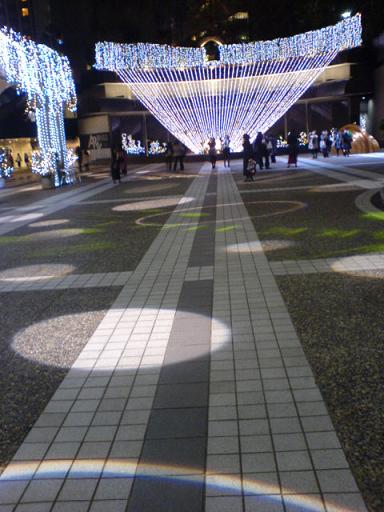 カラヤン広場に光の♪.jpg