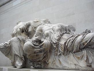 パルテノン神殿・右