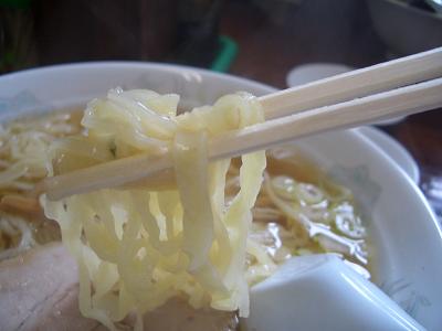 針谷ラーメン　麺.JPG