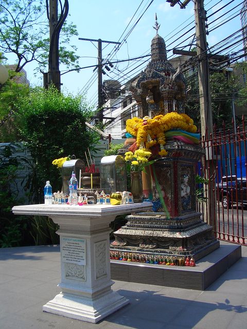 町の仏像１