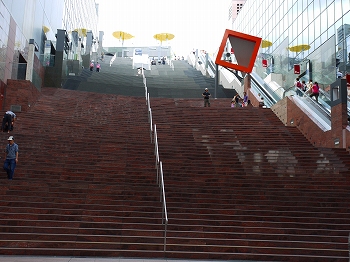 京都駅の大階段　１７１段