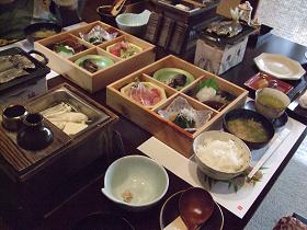 朝食