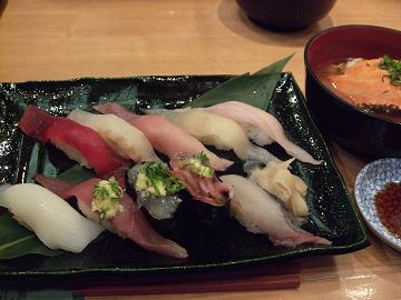 魚がし鮨・地魚にぎり(かに汁付き)