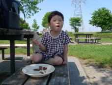 nikki10051804.JPG