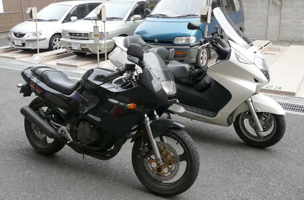 アクロスとシルバーウイング600