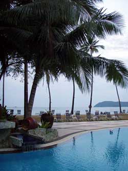 19 プールから海~♪