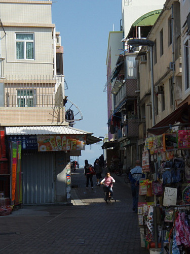 反対側の海に向って右折しま～す