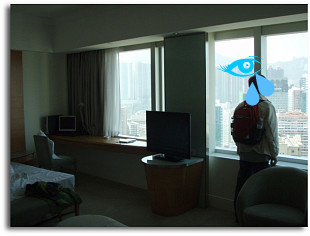 さあ、この部屋ともお別れのときよ(.)