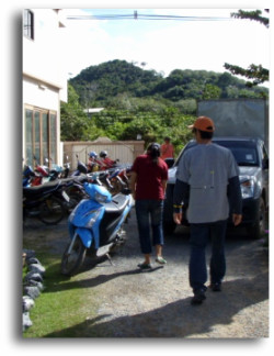 バイクを借ります