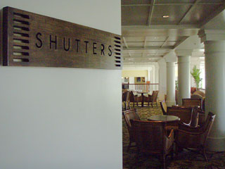 オープンは18時から