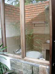 バスタブの横にWC