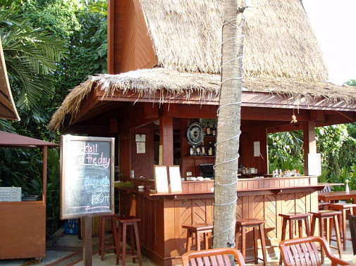 Novotel Phuket Beach Resort Panwaのサンセットプールバー